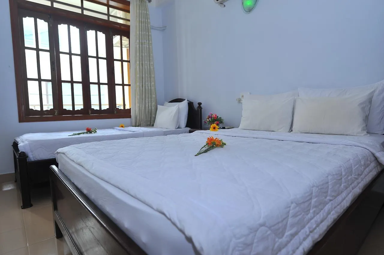 Ngan Pho Hotel Nha Trang 0*,